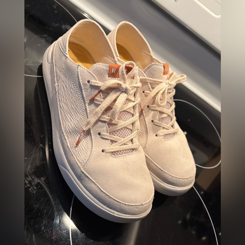 REEF Surf Shoes